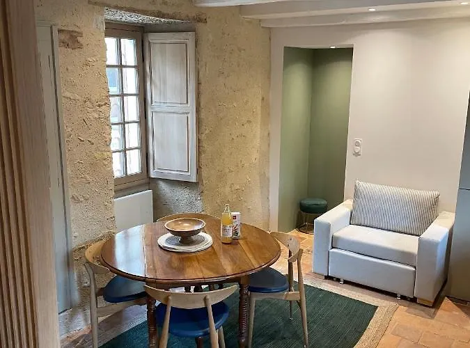 Clos Saint Leonard Guest house