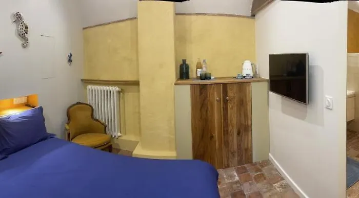 Clos Saint Leonard Guest house 3*